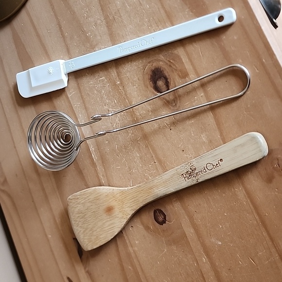 Pampered Chef baking lot - Picture 7 of 14